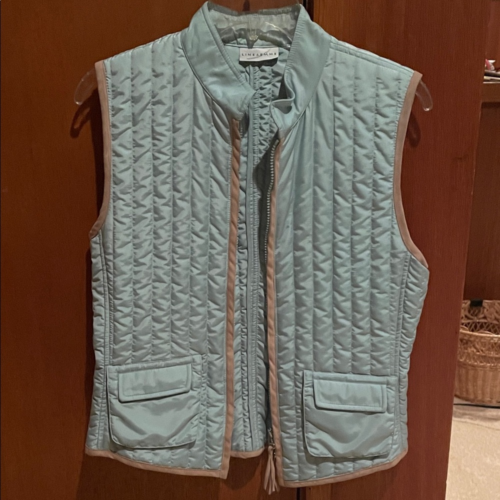 NWOT Quilted Vest with suede trim